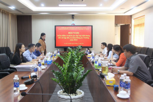 Đồng chí Nguyễn Thị Là - Phó Bí thư thường trực Đảng ủy Khối phát biểu chỉ đạo Hội nghị