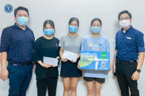 Sinh viên hiện đang ở trọ tại TP.Hồ Chí Minh có hoàn cảnh khó khăn do ảnh hưởng của dịch bệnh Covid-19 được nhận hỗ trợ của Nhà trường