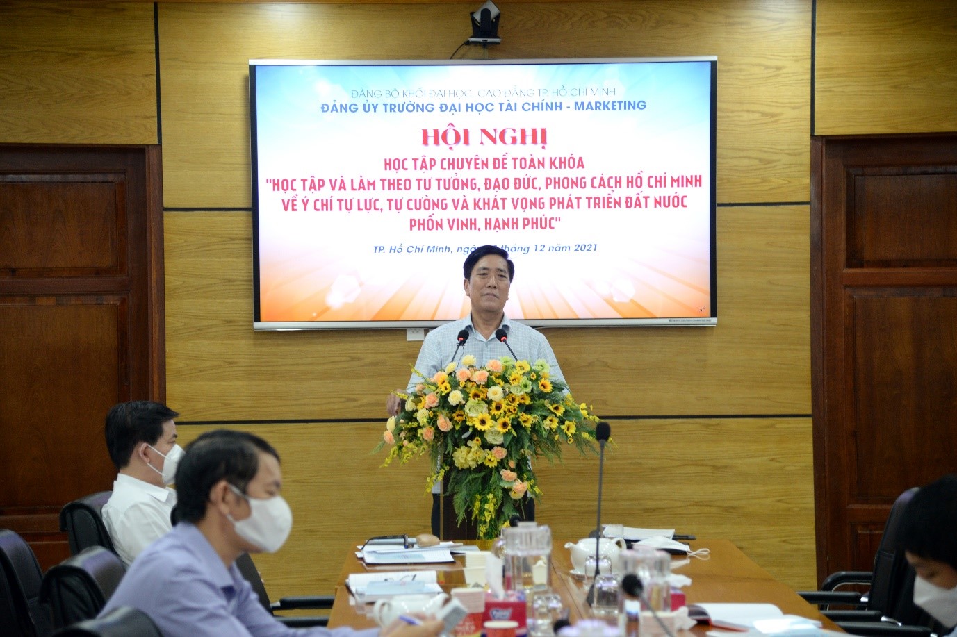 Đồng chí Tô Đại Phong báo cáo tại hội nghị