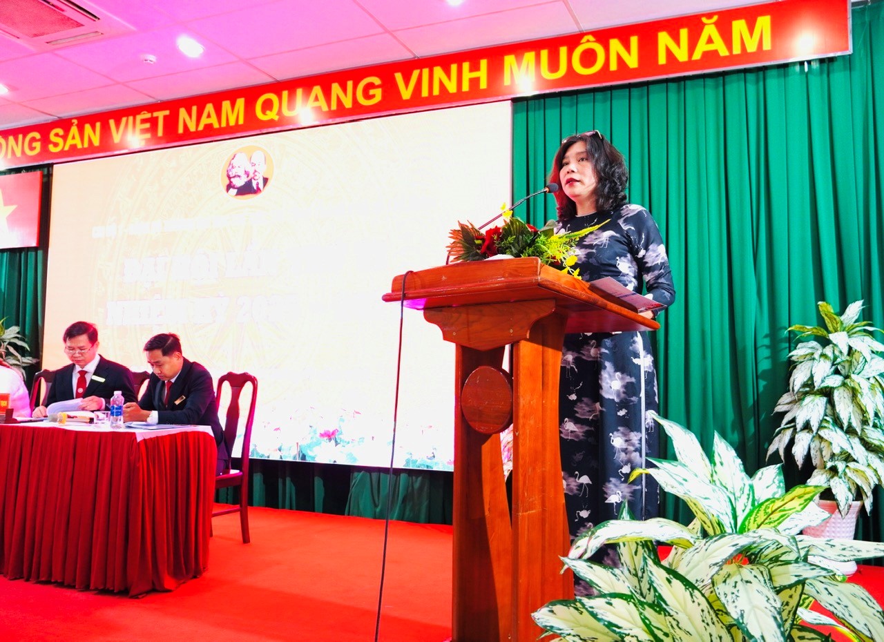 Mỹ Linh chỉ đạo